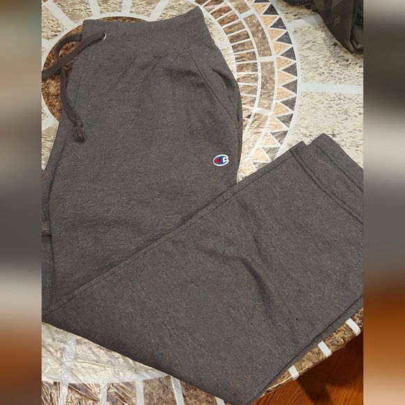 LIKE NEW Womens Straight Leg Champion Joggers - Picture 4 of 5